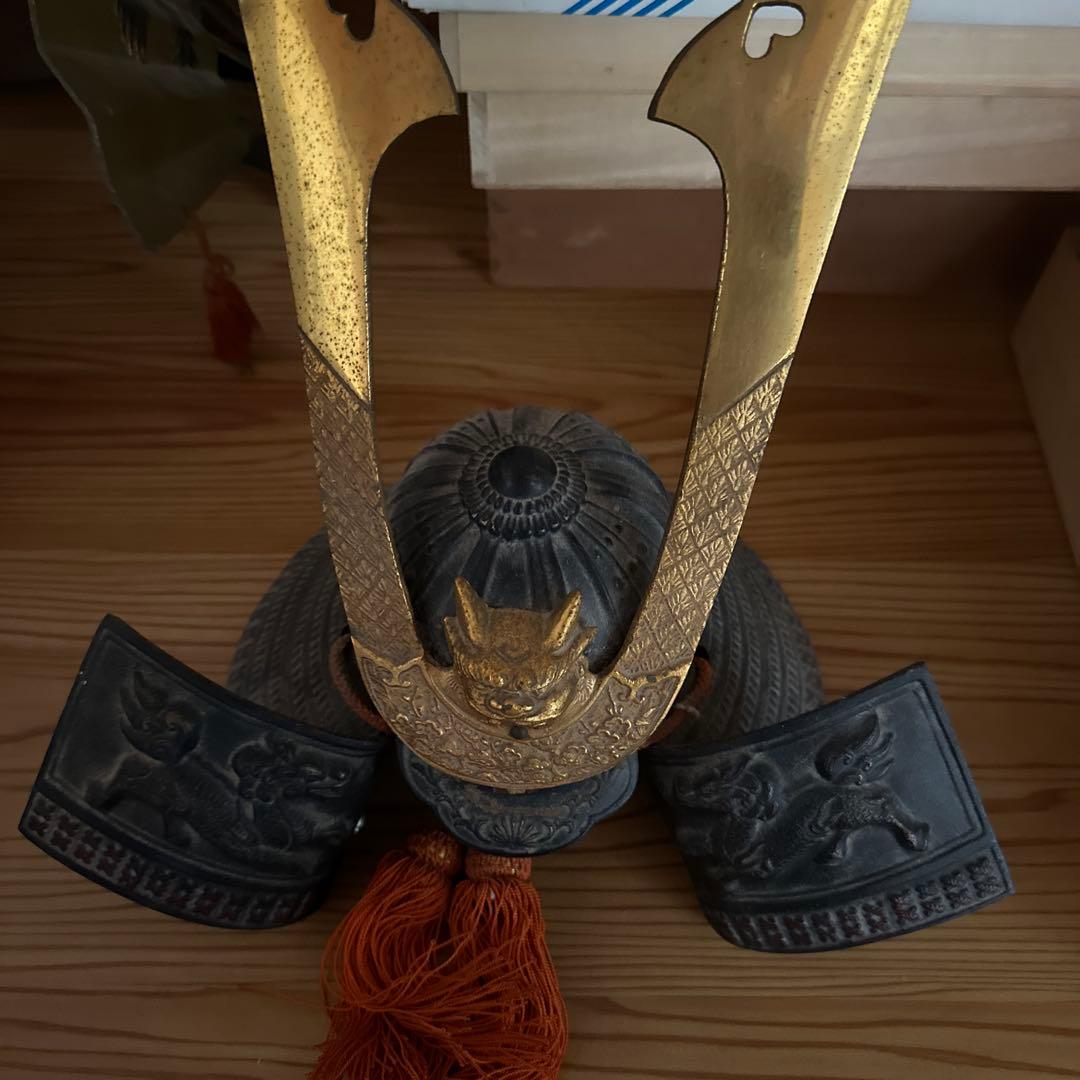 金色の獅子頭鍔