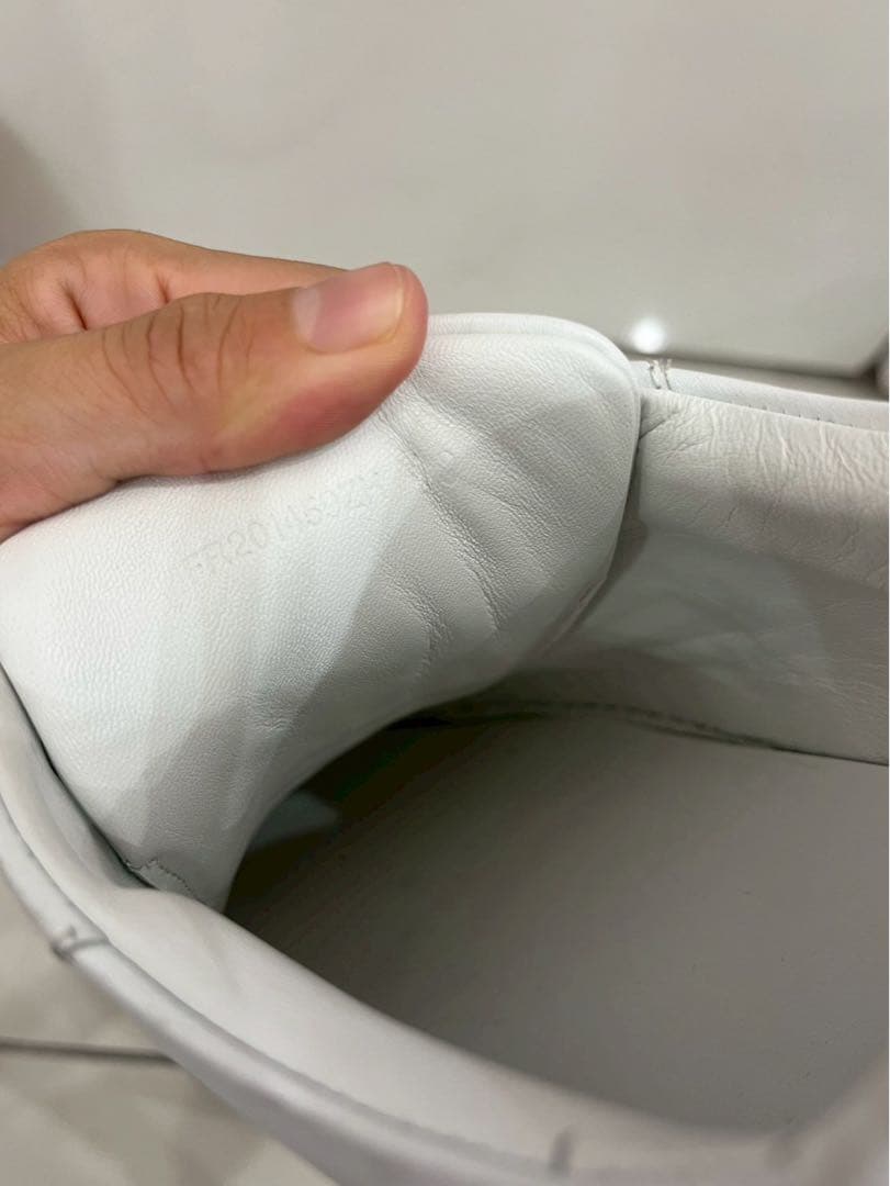 招き猫様専用】HERMES スニーカー レザー FR201459ZH 40 - メルカリ