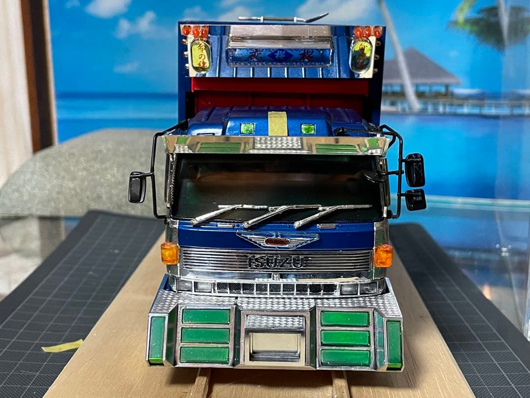 アオシマ1/32ダンプ恋桜いすゞ810デカ箱プラモデル完成品 - メルカリ