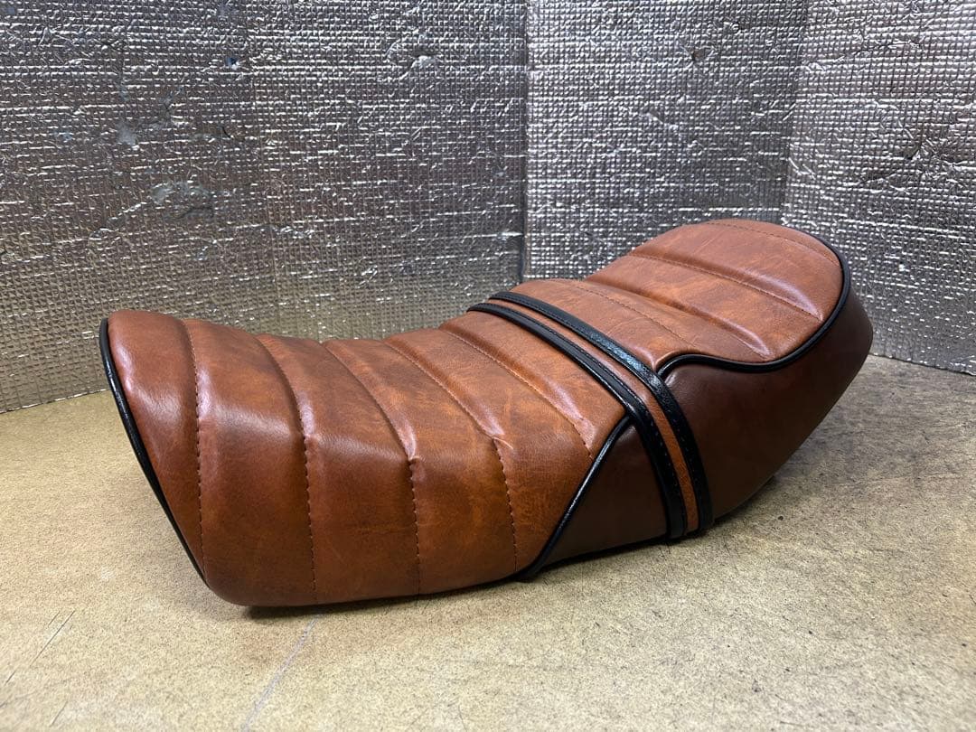 送料無料☆新品☆エイプ50用あんこ抜きタックロールシート☆全年式対応