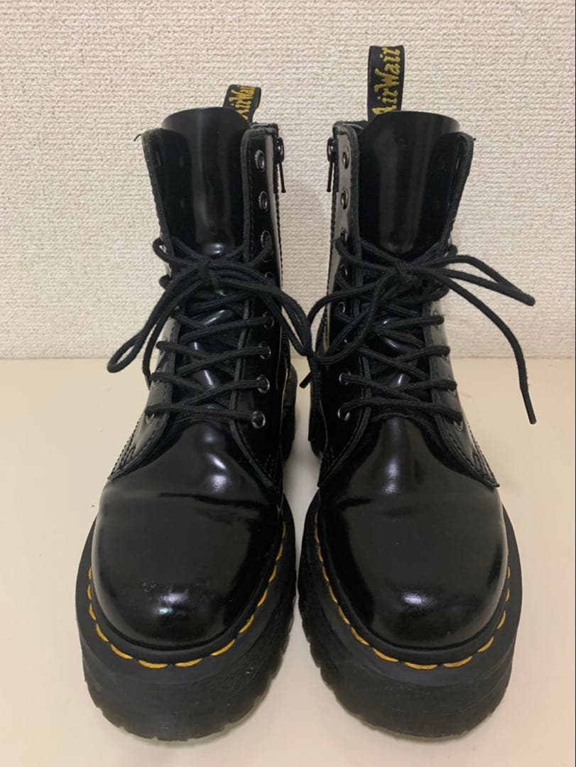 靴 Dr. Martens