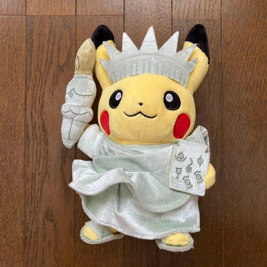 ピカチュウぬいぐるみ ワールドピカチュウ 自由の女神 - メルカリ