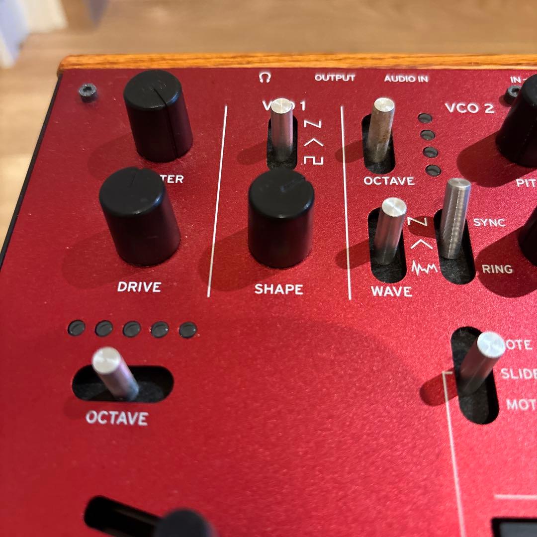 美品】KORG monologue アナログシンセサイザー レッド【生産終了