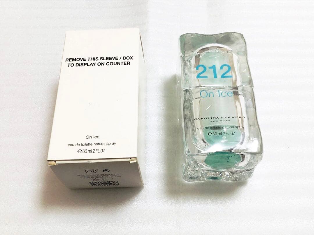 新品　香水　キャロライナヘレラ212 オンアイス 限定品　正規品　ガラス製