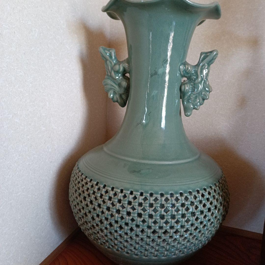 緑色陶器花瓶 獅子の持ち手付き