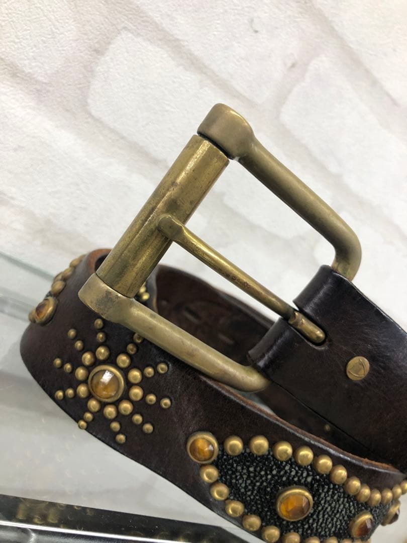 HTC オーバーレイピーナッツベルト スタッズベルトの通販はau PAY