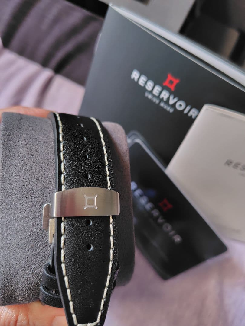 みきあ様 RESERVOIR レゼルボワール 腕時計RSV11.SC 箱ケース付 - メルカリ