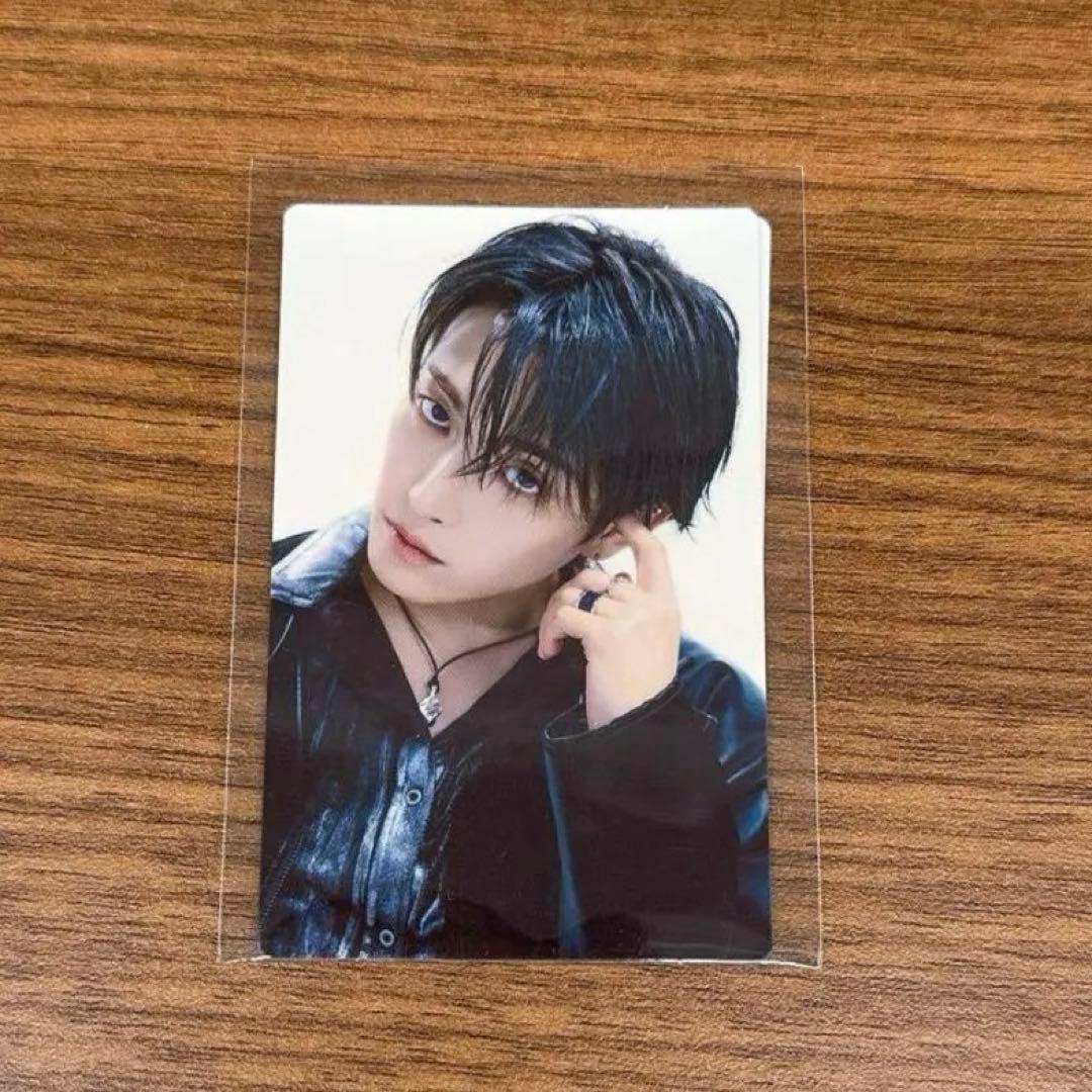 ATEEZ ホンジュン Ashes to Light 通常盤 トレカ - メルカリ