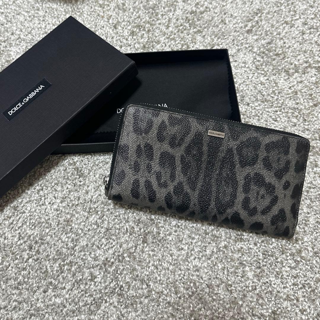 さくらんぼ⭐︎DOLCE &GABBANA長財布 Dolce & Gabbana D&Gロゴ ラインストーン フラップウォレット (Dolce