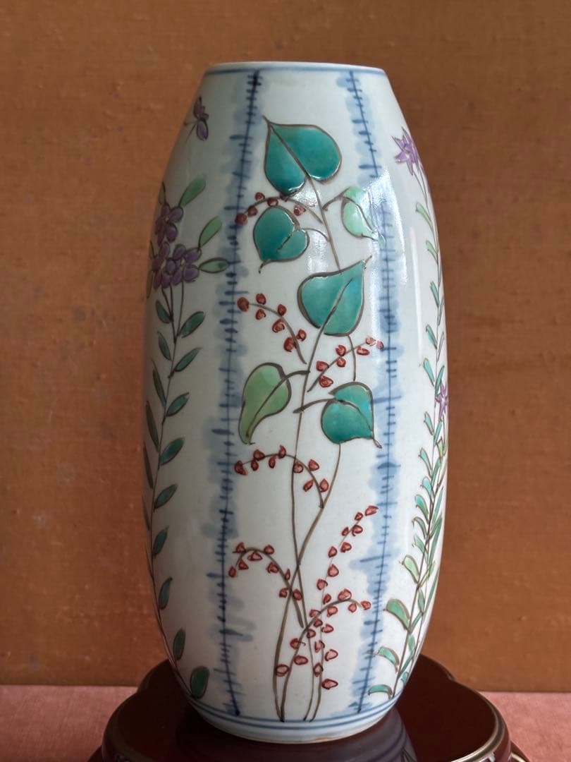 五代佐藤走波62才作色絵窓割萩犬草蝶文筒形花瓶　一点物　未使用