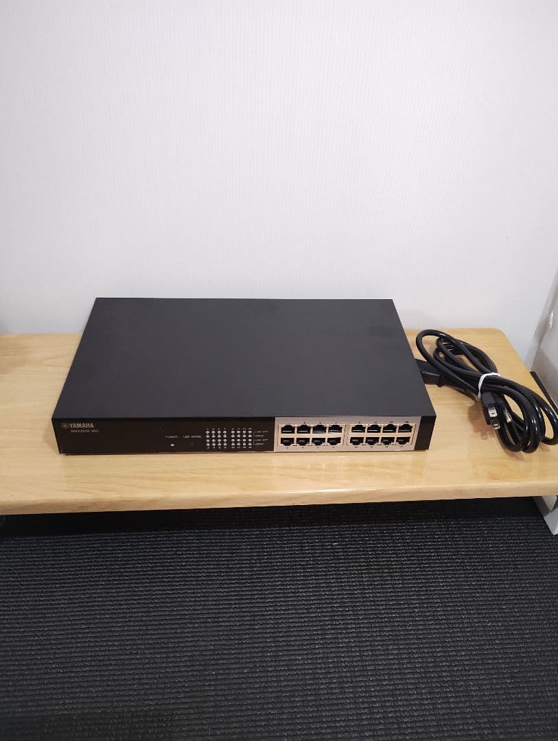 YAMAHA SWX2210-16Gスイッチングハブ　（2