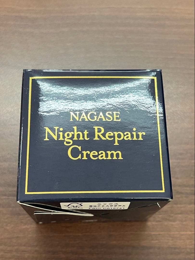 ナガセ　ナイトリペアクリーム、パック６枚、美容液