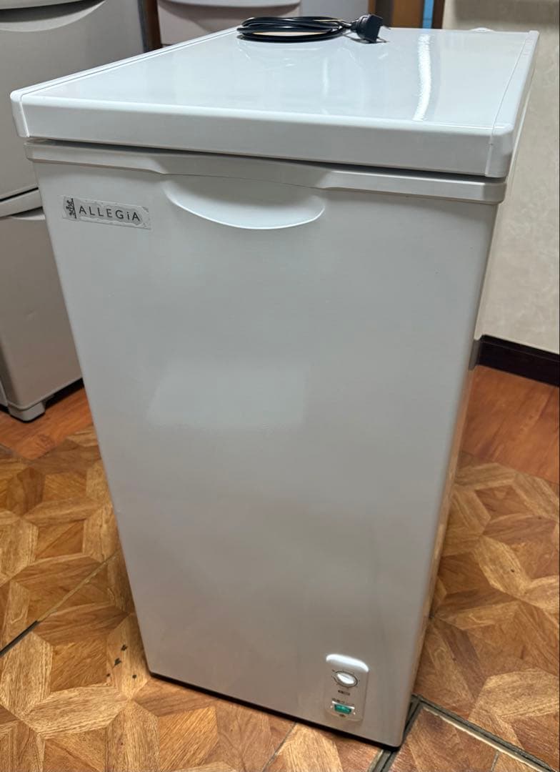 アレジア 冷凍庫 小型 上開き 63L スリム ストッカー AR-BD66-NW
