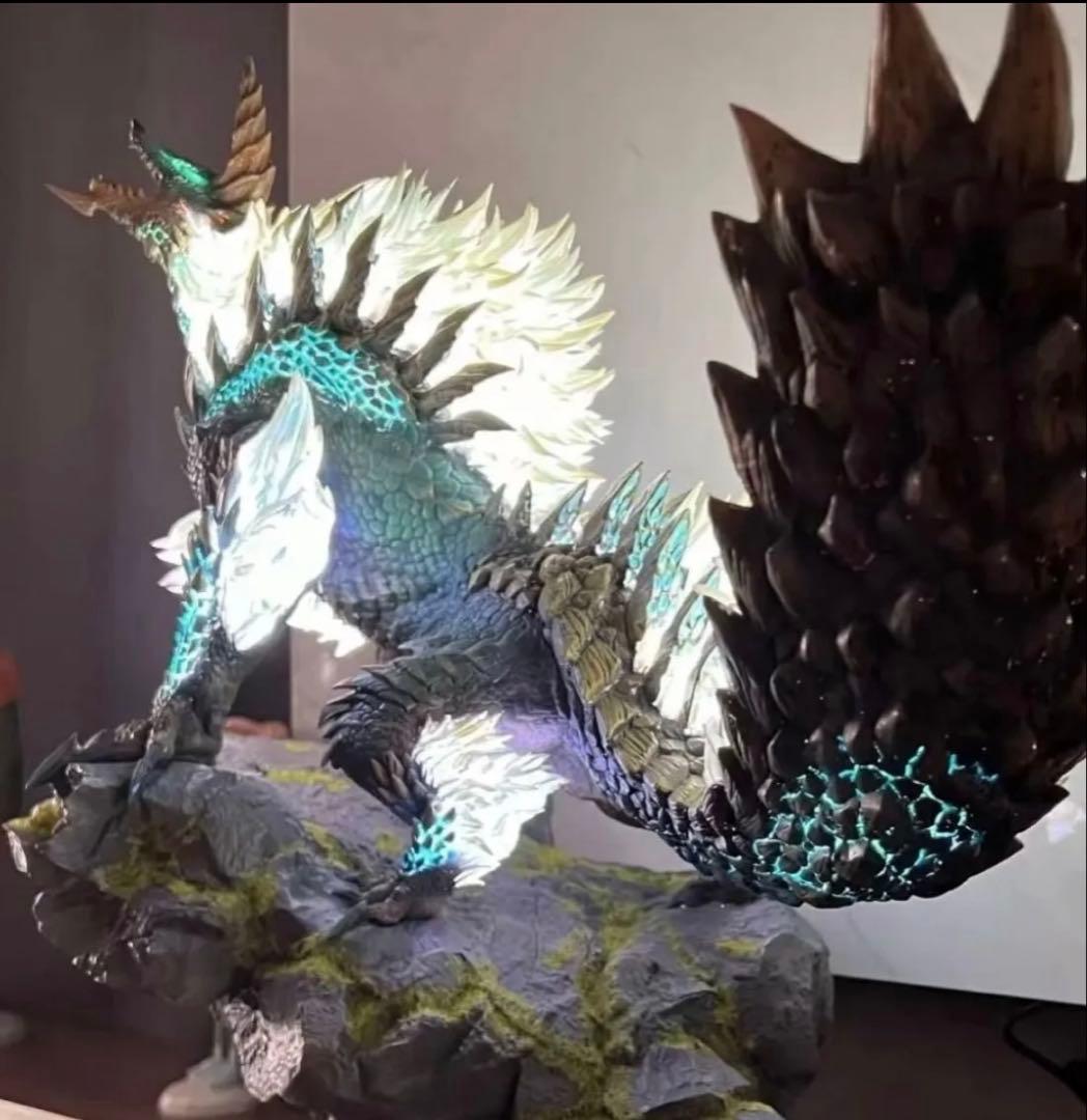 モンスターハンター モンハン ジンオウガ フィギュア 発光フィギュア