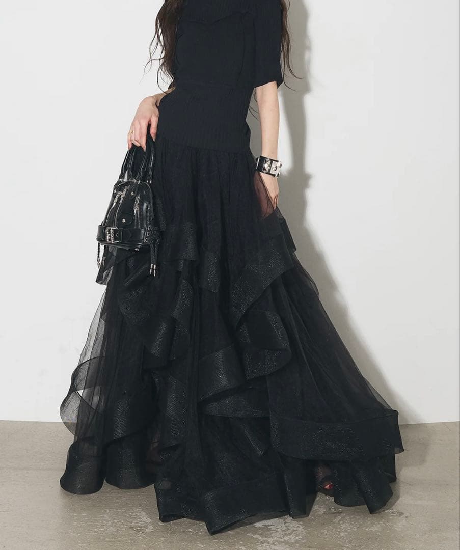 ANDREA&Co ボリュームフリルチュールスカート - メルカリ