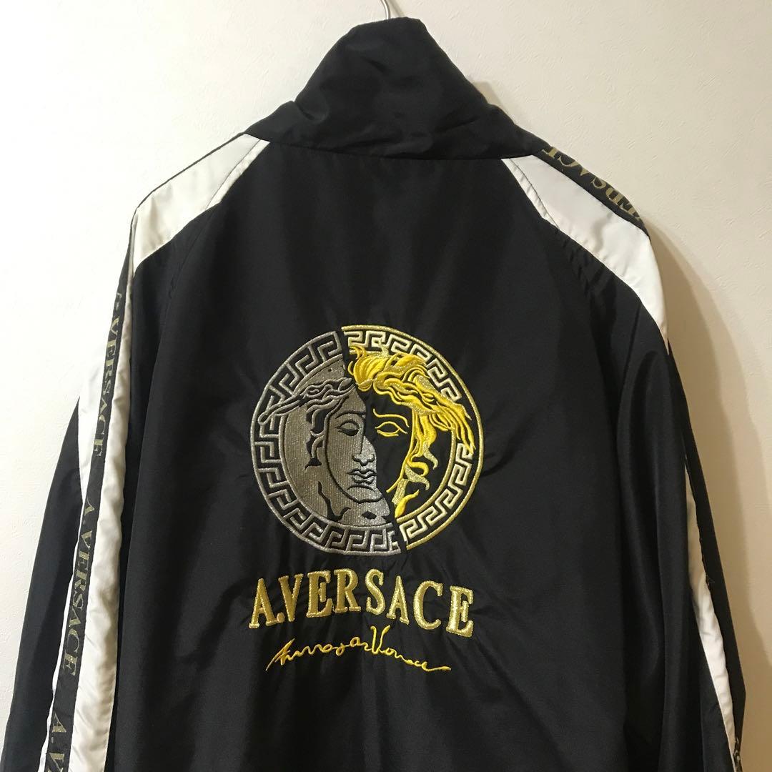 希少】ヴェルサーチ A.VERSACE ナイロン 上下セットアップ 90s - メルカリ