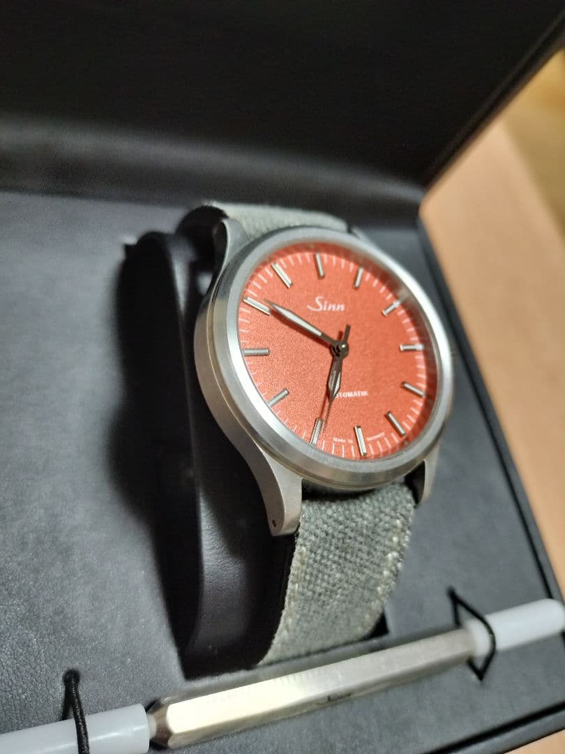 世界限定400本】Sinn 556 CarnelianRed 自動巻 - メルカリ