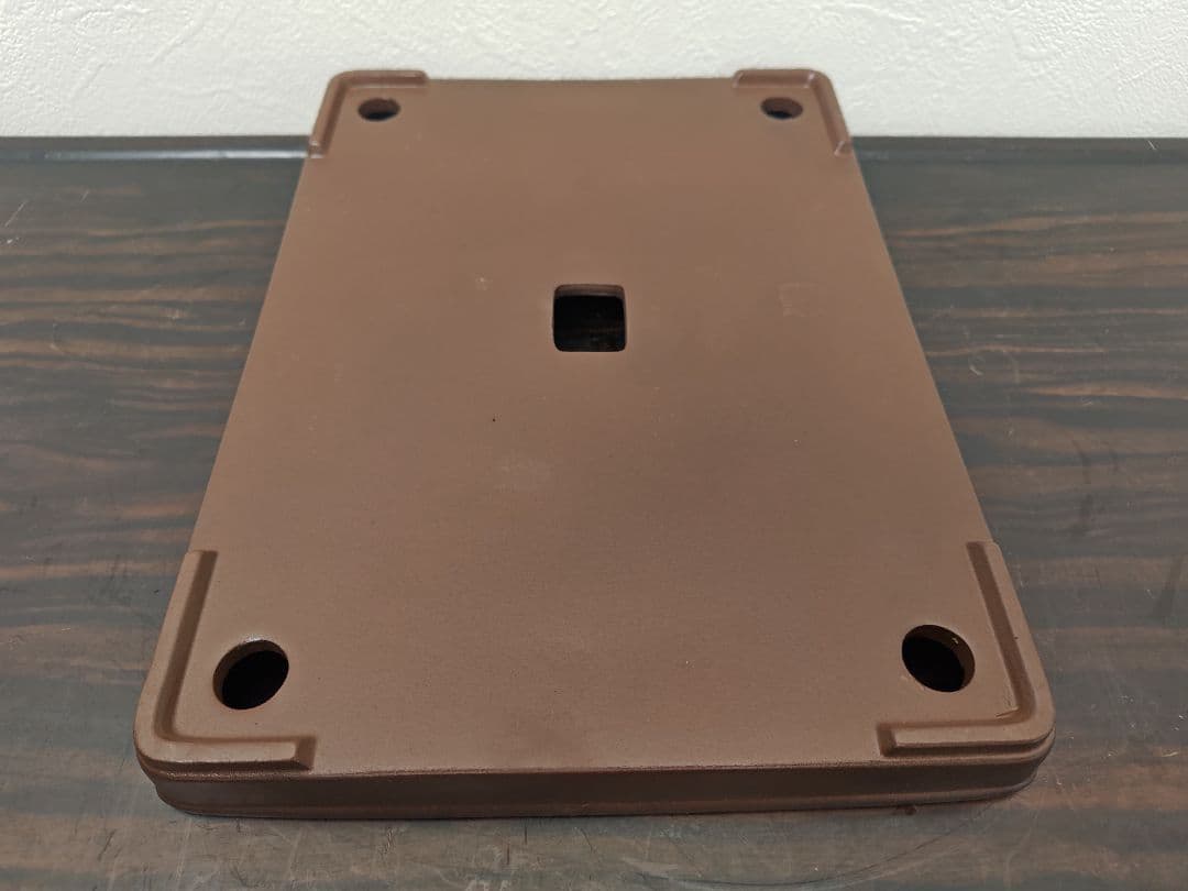 ブラウン長方形陶器製中型盆栽鉢 約31cm x 23cm×3cm 落款あり