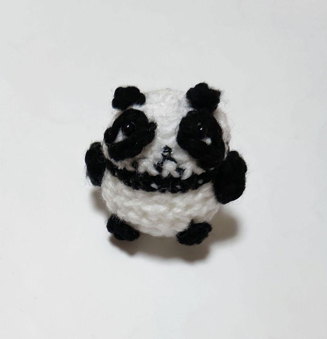 パンダちゃん』あみぐるみ。丸。編み物。 - メルカリ