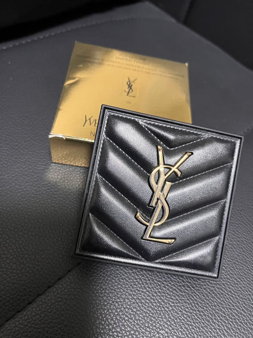 イヴサンローラン オールアワーズ ハイパープレストパウダー