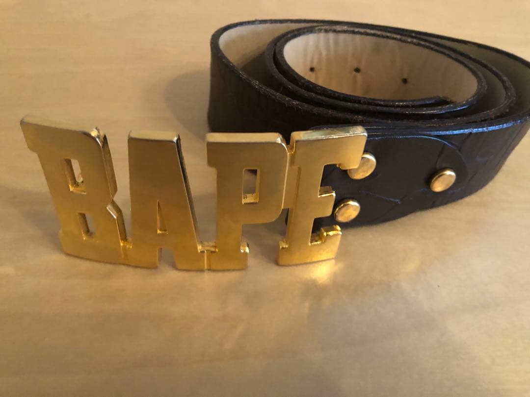 ア ベイシングエイプ