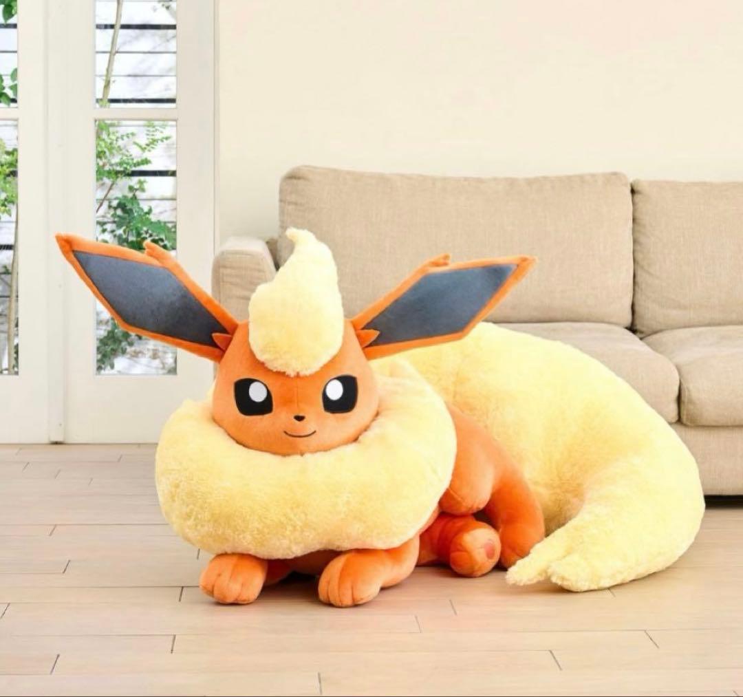 ポケモン　等身大 ブースター 寝そべりぬいぐるみ