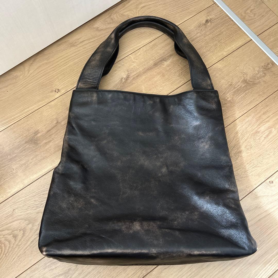 miu miu ロゴ入り ナッパレザー ホーボーバッグ - メルカリ