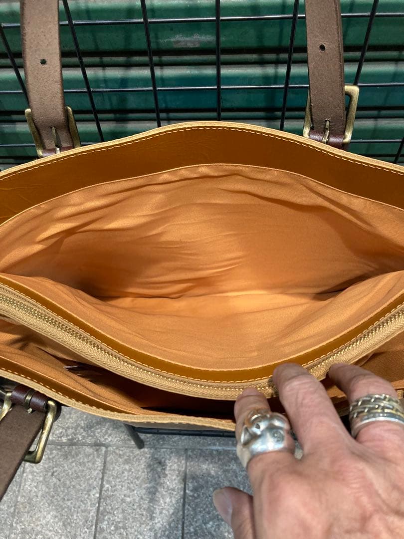 『zeha』「新品」【牛革】《姫路レザー》トートバッグ