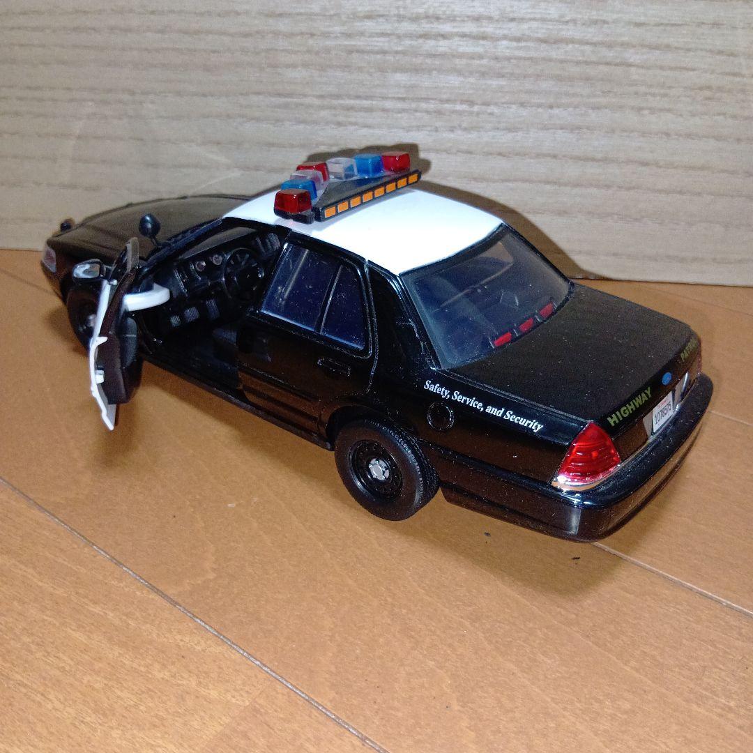 CHP ＆ NYPD 1/24 ミニカー 4台セット - メルカリ