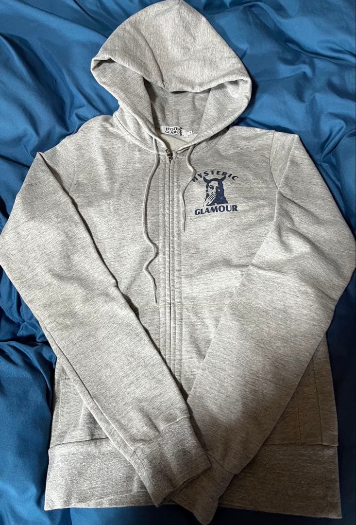 ヒステリックグラマー　ジップ パーカー グレー　ガール 超人気デザイン】ヒステリックグラマー☆ヒスガールプリントパーカー