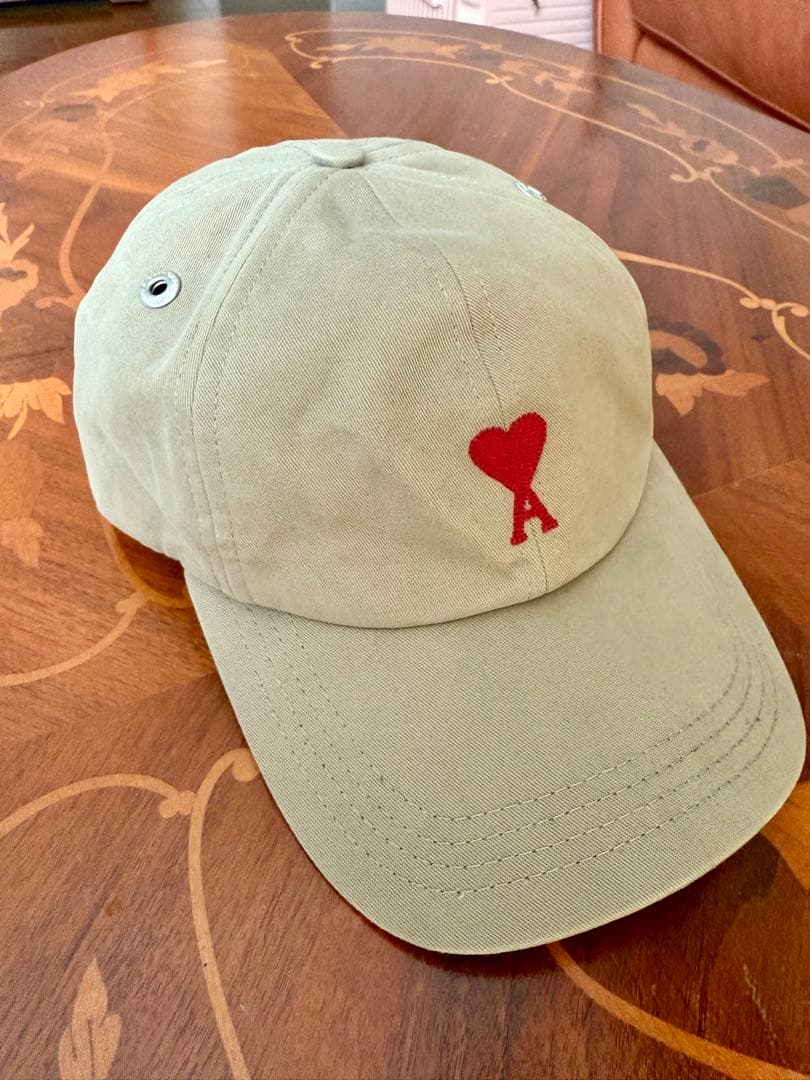 【正規品】ami アミパリス ハート刺繍 ベージュキャップ 帽子