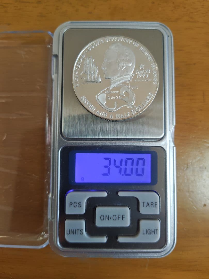 英領クック諸島 1973年 エリザベス2世 7.5ドル大型PR銀貨 - メルカリ