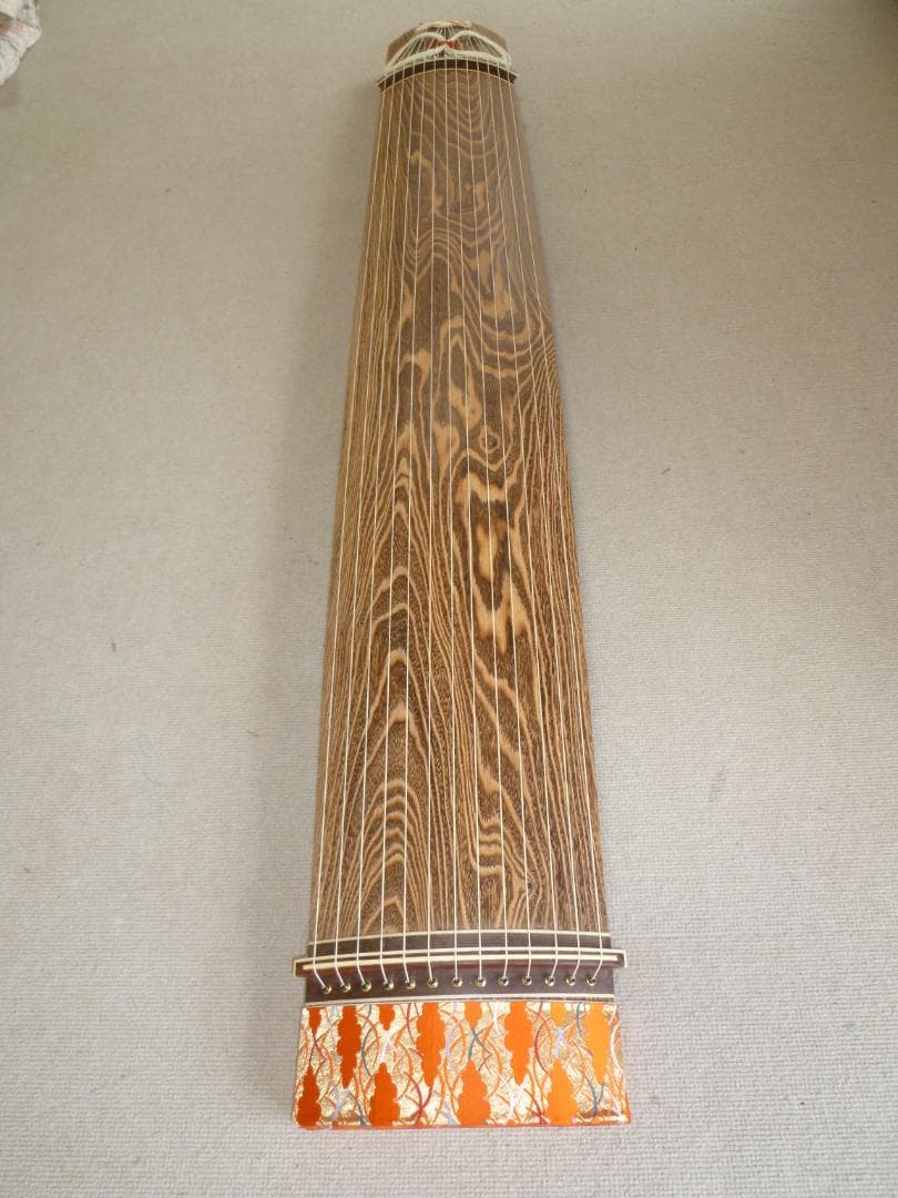 お琴　箏 13弦 オレンジ装飾 和楽器 木製　送料込み