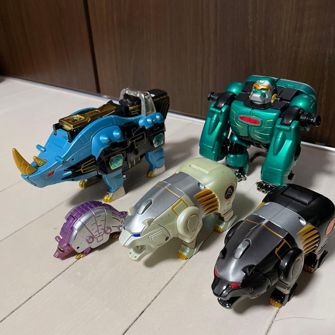 百獣戦隊ガオレンジャー DX合体ロボ ガオマッスルストライカー - メルカリ
