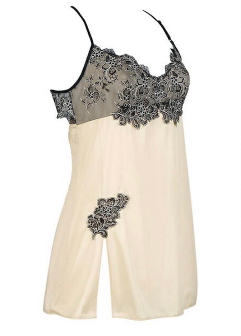 新品タグ付　サルート　Salute 定価13,200円　LLサイズ キャミソール