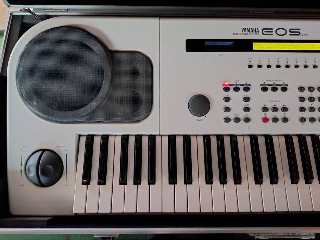 YAMAHA EOS B700 シンセサイザー（中古品）