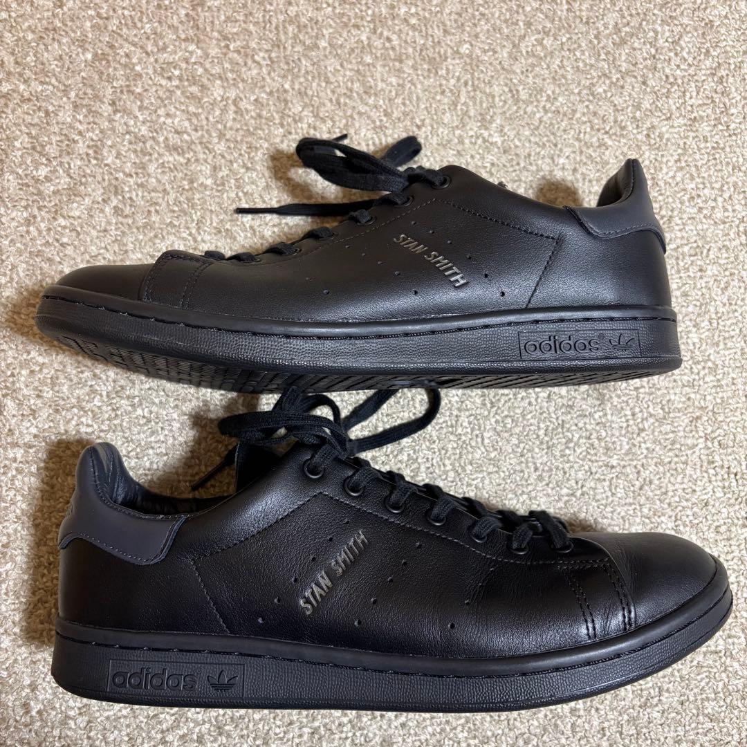 新品同様 アディダス スタンスミス LUX 26.5cm 黒 ブラック