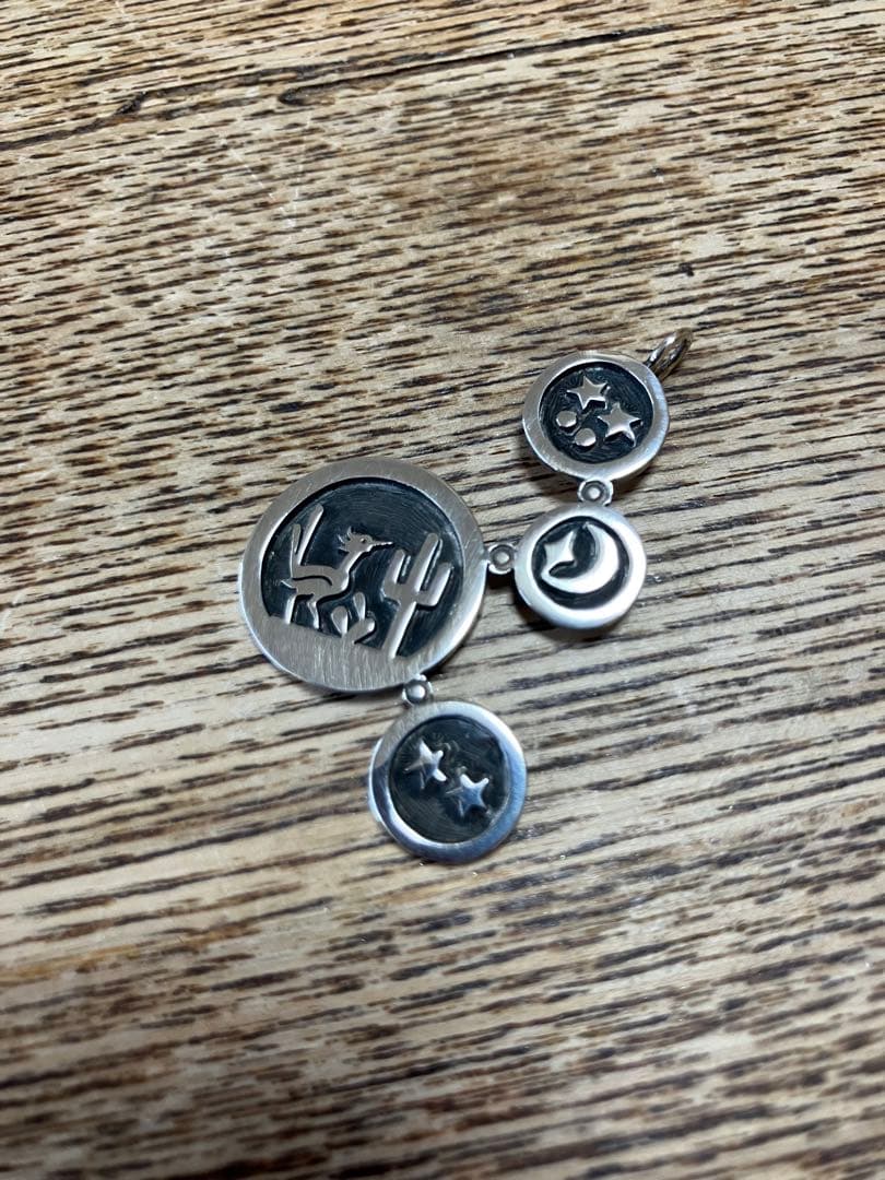 ホピRaymondKyasyousieレイモンドキャセヨウシー ペンダントトップ HOPI/ホピ族 Raymond Kyasyousie/レイモンド・キャセヨウス ココペリ