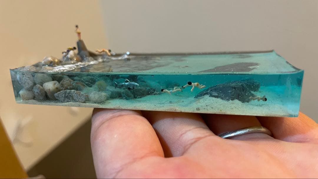 清流で泳ぐ子供たち ジオラマ - メルカリ