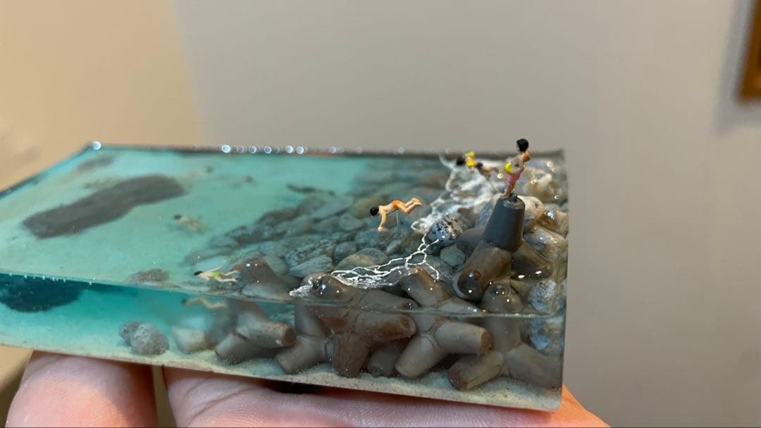 清流で泳ぐ子供たち ジオラマ - メルカリ