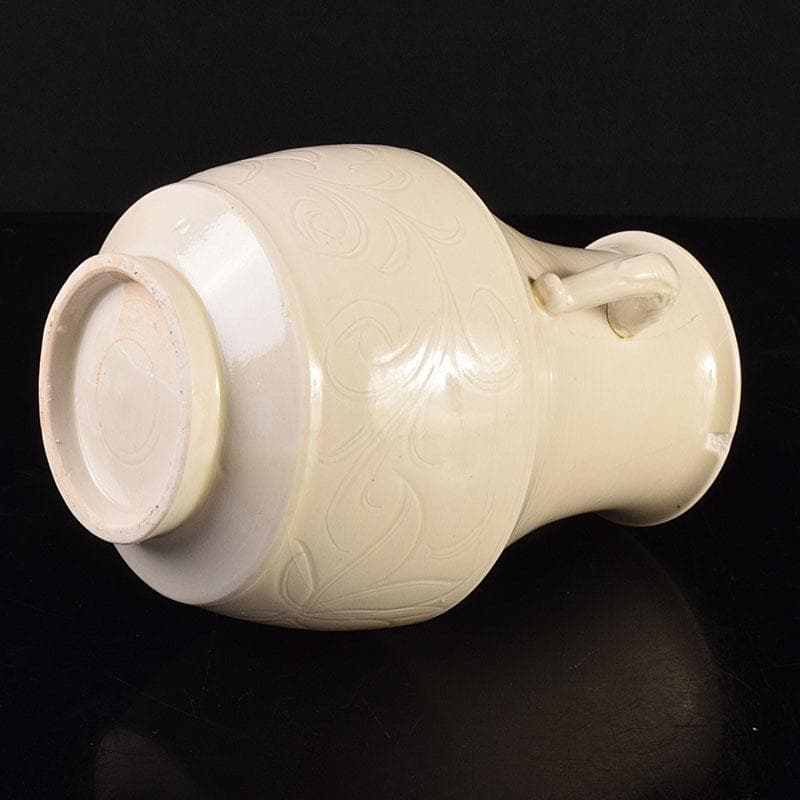 中国 徳化窯白磁 刻花文 双耳瓶 C 6946 - メルカリ