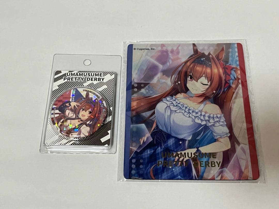 CyConveni ウマ娘 缶バッジ スマホラバーマット ダイワスカーレット