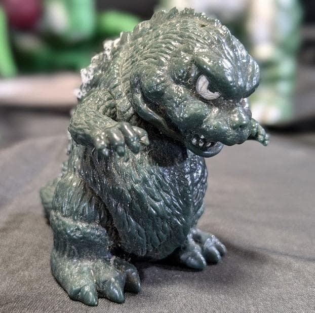 ミニラ（ブルマァク復刻）＆カマキラス（マルサン）ソフビフィギュア2