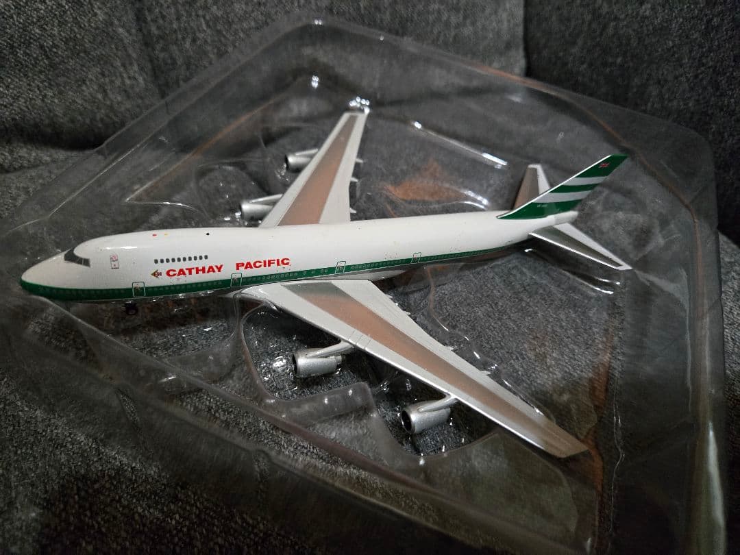 1/400 B747-200 キャセイパシフィック 旧塗装 ダイキャストモデル