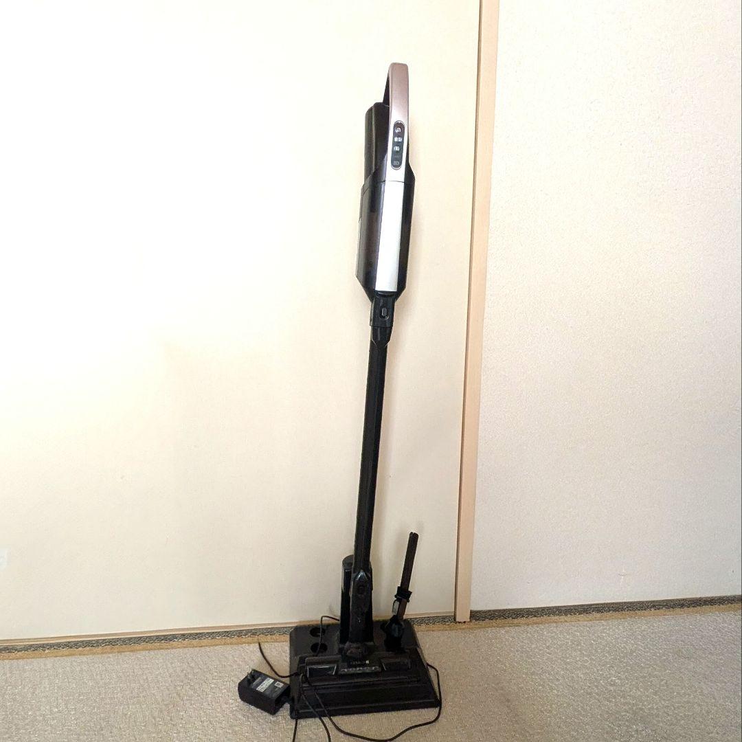 日立 かるパック スティック掃除機　PKV-BK3K 23年製 日立、集塵容積0.4Lの紙パック式クリーナー「かるパックスティック PKV