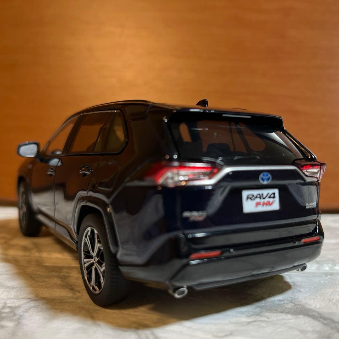トヨタ RAV4 ダークブルー マイカ カラーサンプル - メルカリ