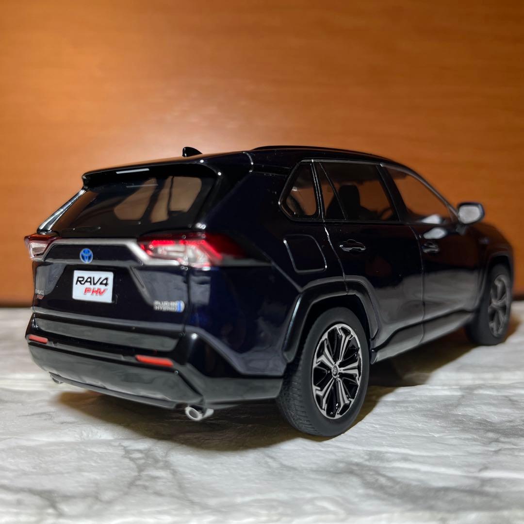 トヨタ RAV4 ダークブルー マイカ カラーサンプル - メルカリ