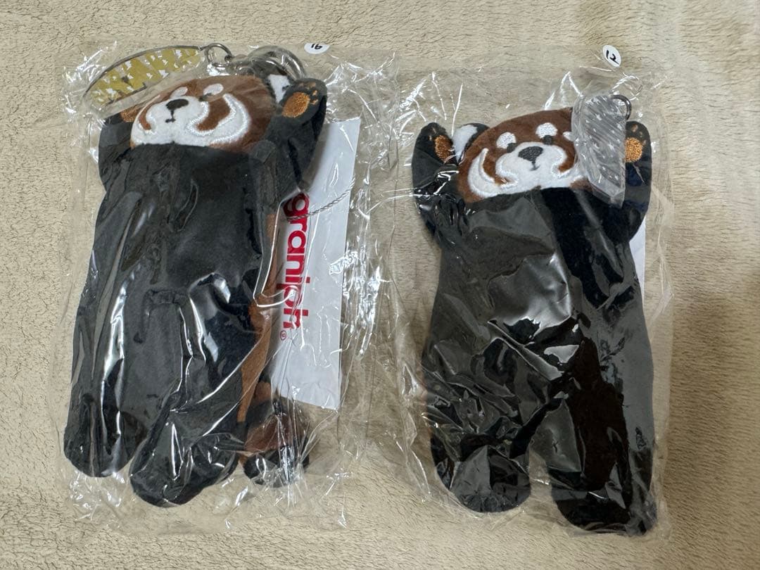 グラニフ東京 1周年記念チャーム イカク2種セット