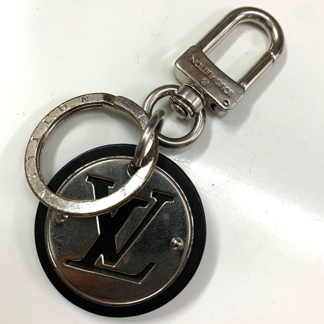 ヴィトン　LV シルバー　メタル　キーホルダー　キーリング LOUIS VUITTON（ルイ・ヴィトン） ルイ ヴィトン チャーム キーリング