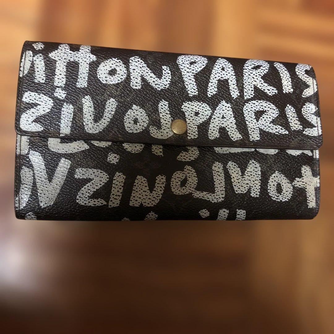 ルイ・ブィトングラフィックプリントレザー長財布